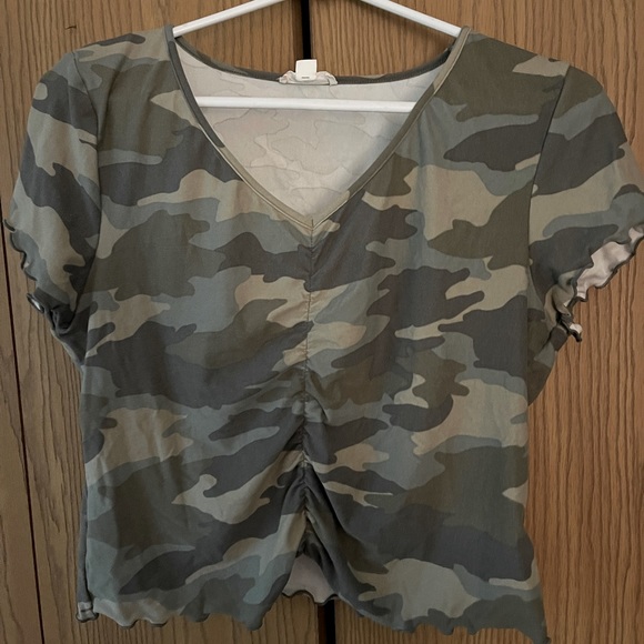 Camo Crop top XL - Picture 1 of 2